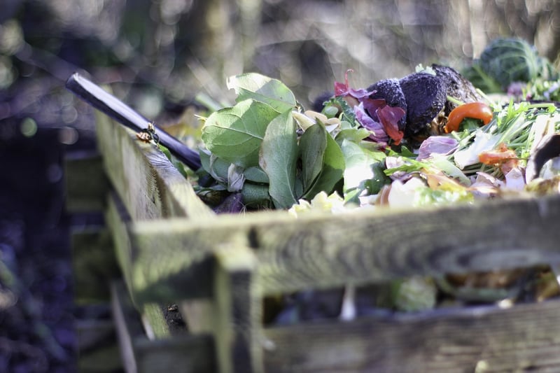 Composting station